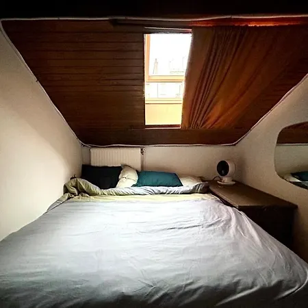 Quiet, Spacious And Bright - Commerce Apartment