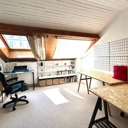 Quiet, Spacious And Bright - Commerce